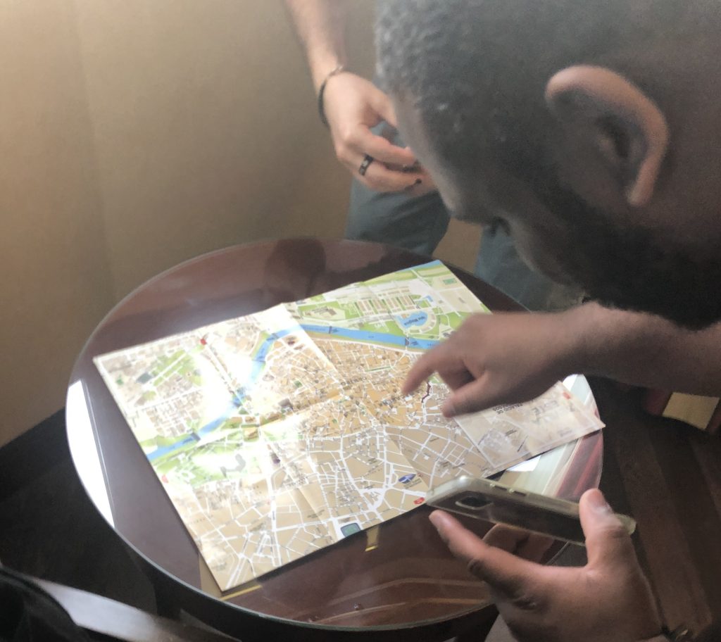 2 Creeps and a Map